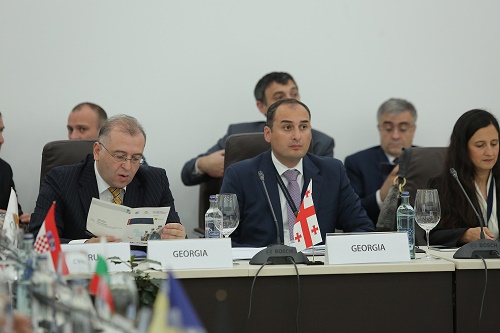 დიმიტრი ქუმსიშვილი სესხების დოლარიზაციის შემცირებაზე აცხადებს 