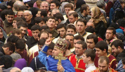 მოსახლეობის ყველაზე მაღალი ნდობა ეკლესიას, ყველაზე დაბალი NGO-ებს აქვთ 
