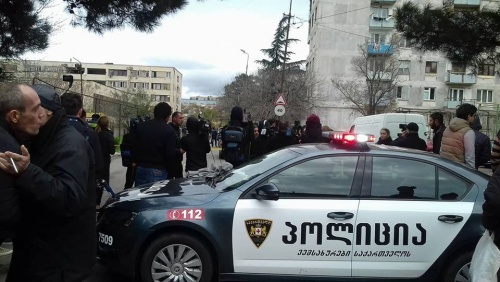დაჭრილი სპეცრაზმელის მდგომარეობა კრიტიკულია 
