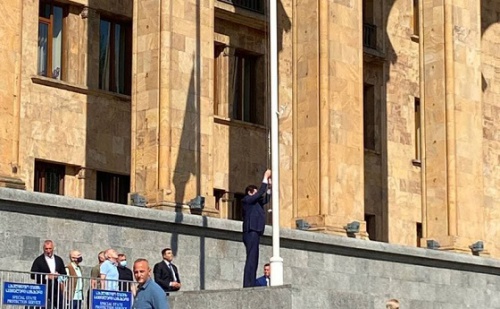 პარტნიორი ქვეყნების სიმბოლოების დაზიანებისთვის სანქციები წესდება