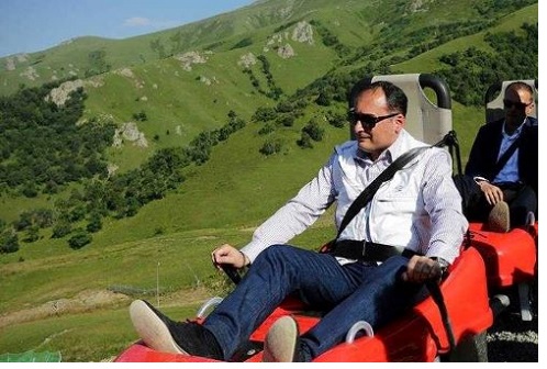 ბაკურიანის შემოვლითი გზის მშენებლობა დასკვნით ეტაპზეა
