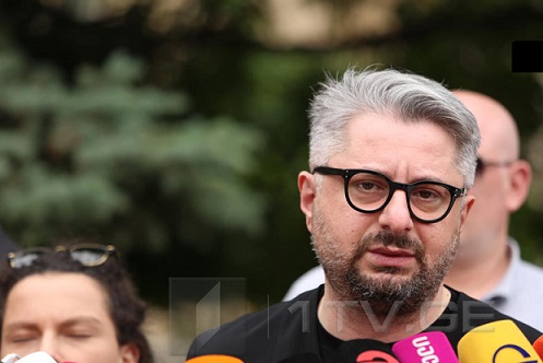 გვარამია  დაჟინებით ითხოვს მუჯირის ჩამოცილებას
