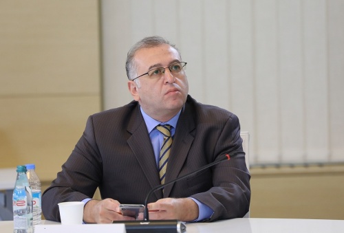 ზიმბაბვე თუ სინგაპური, გვენეტაძე საქართველოს ირჩევს 