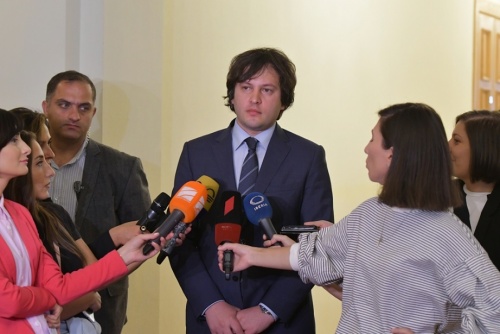 კობახიძე: თუ სიღარიბის აღმოფხვრის საშუალებას გვაძლევს  ინიციატივა, რომელიც ზიანის მომტანი არ არის,  რატომ არ უნდა ვთქვათ ამაზე უარი