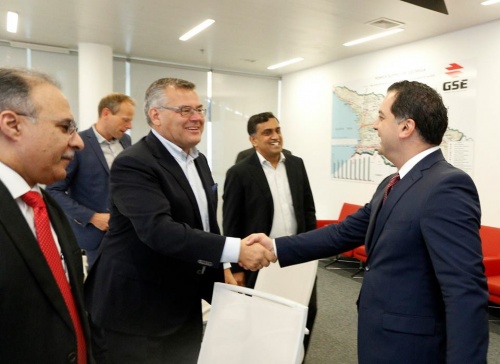ენერგეტიკის მინისტრი ინვესტორებთან შეხვედრებს მართავს 