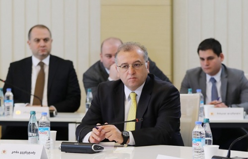 სებ-მა დედოლარიზაციის კამპანია უნდა  განაახლოს  