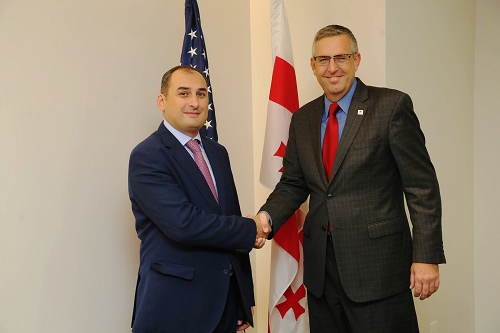 დიმიტრი ქუმსიშვილი ათასწლეულის გამოწვევის კორპორაციის ხელმძღვანელობას შეხვდა