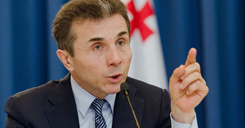 ივანიშვილი: სირცხვილია, როცა მოსახლეობა შემოსავლის მესამედზე მეტს ბანკის პროცენტის მომსახურებაში იხდის ივანიშვილი: სირცხვილია, როცა მოსახლეობა შემოსავლის მესამედზე მეტს ბანკის პროცენტის მომსახურებაში იხდის