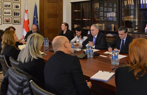 ირაკლი კოვზანაძემ საფინანსო-საბიუჯეტო კომიტეტის ეფექტიანობის გაზრდის საკითხები დონორებთან განიხილა