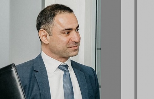 ფინკას კრისტალის ნაცვლად, კრედო ყიდულობს