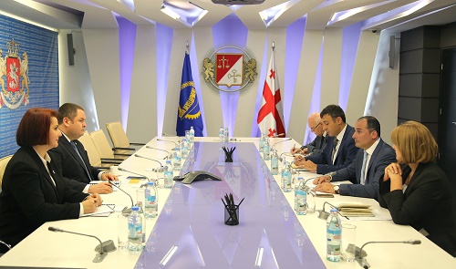 დიმიტრი ქუმსიშვილმა  ADB-სთან იმდინარე და სამომავლო პროექტები  განიხილა 