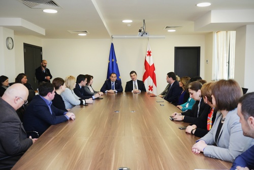 მინისტრების პირველი სამუშაო დღე 