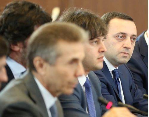 ხაზარაძესთან თანამშრომლობისთვის ივანიშვილი მზადაა, თუ ის ნაცმოძრაობას არ შეურთდება ხაზარაძესთან თანამშრომლობისთვის ივანიშვილი მზადაა, თუ ის ნაცმოძრაობას არ შეურთდება