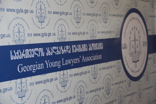 საია: მთავრობამ საბიუჯეტო სახსრების შემცირებაზე ერთიანი ხედვა უნდა წარმოადგინოს