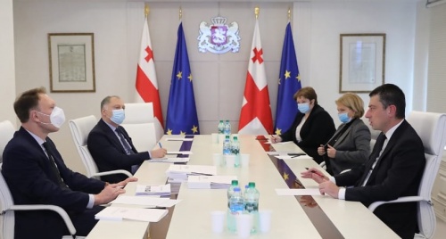 პრემიერმა ეკონომიკური პარამეტრები ბანკირებთან განიხილა 
