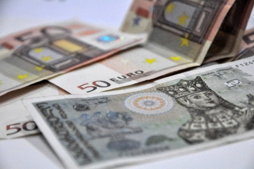 ₾არი $1/ 3.3232 -მდე გამყარდა 
