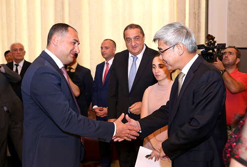 დიმიტრი ქუმსიშვილი: თავისუფალი ვაჭრობა ჩინეთთან ორივე მხარისთვის უდიდეს შესაძლებლობებს ხსნის 