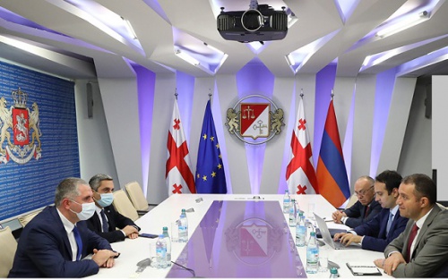 პოსტპანდემიის გამოწვევები სომხეთის და საქართველოს მინისტრებმა განიხილეს 