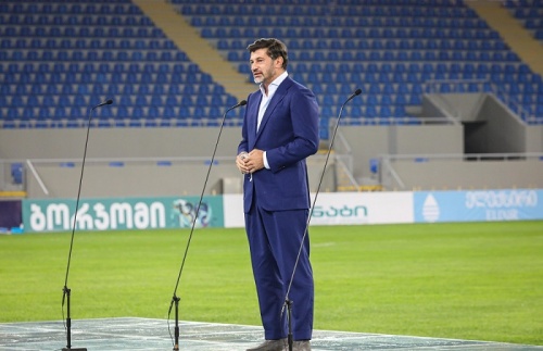 კალაძე ბოდიშს იხდის 